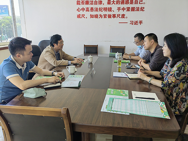 1651026499361165.jpeg 綿陽(yáng)機(jī)場(chǎng)協(xié)助市商務(wù)局向上海運(yùn)輸緊急物資1.jpeg