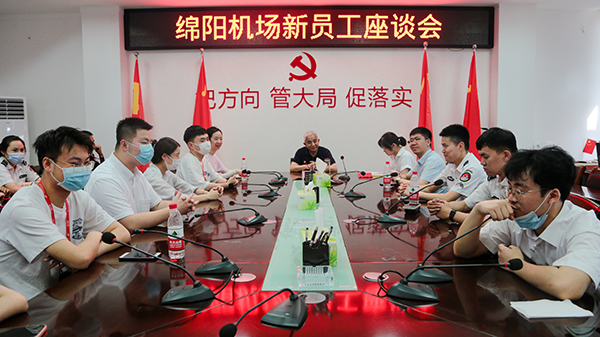 “助力鄉(xiāng)村振興，踐行艱苦奮斗” 將新員工黨性教育活動(dòng)搬到對(duì)口幫扶村4.jpg